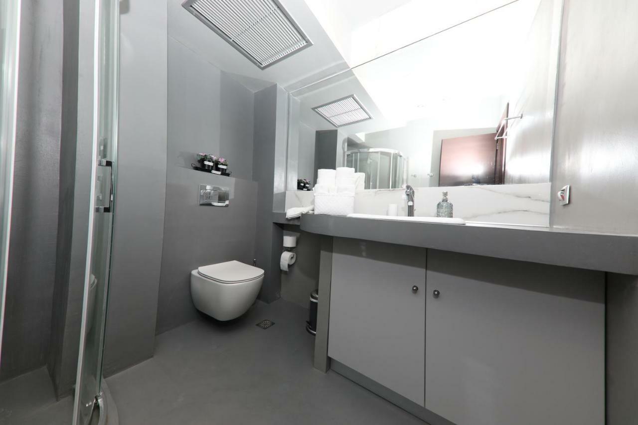 Aiolos Apartments Ermou 64 2Nd Floor Suites Athene Buitenkant foto