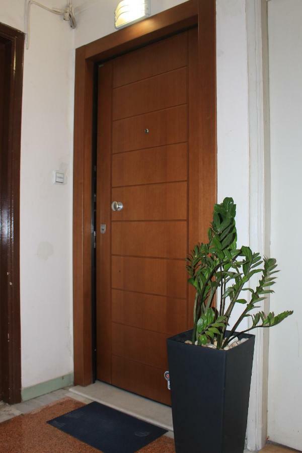 Aiolos Apartments Ermou 64 2Nd Floor Suites Athene Buitenkant foto